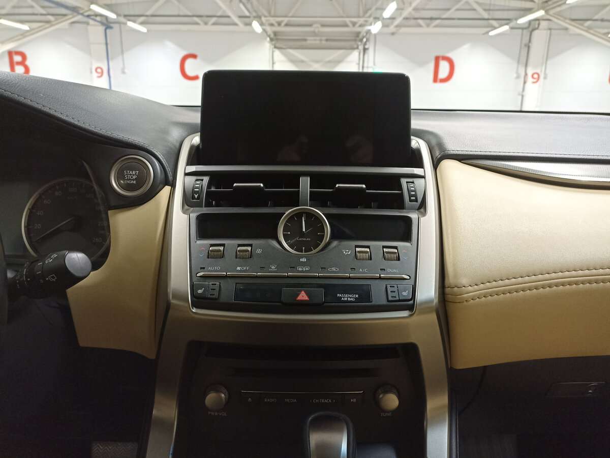 Купить Lexus NX 300, 2018, 97 871 км, фото №15