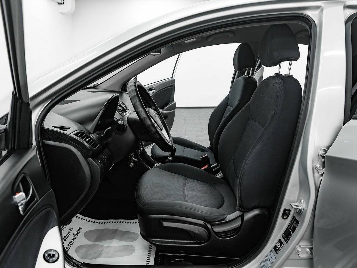 Купить Hyundai Solaris, 2011, 172 000 км, фото №7