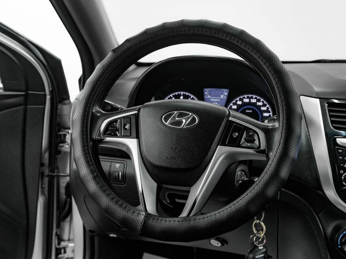 Купить Hyundai Solaris, 2011, 172 000 км, фото №9