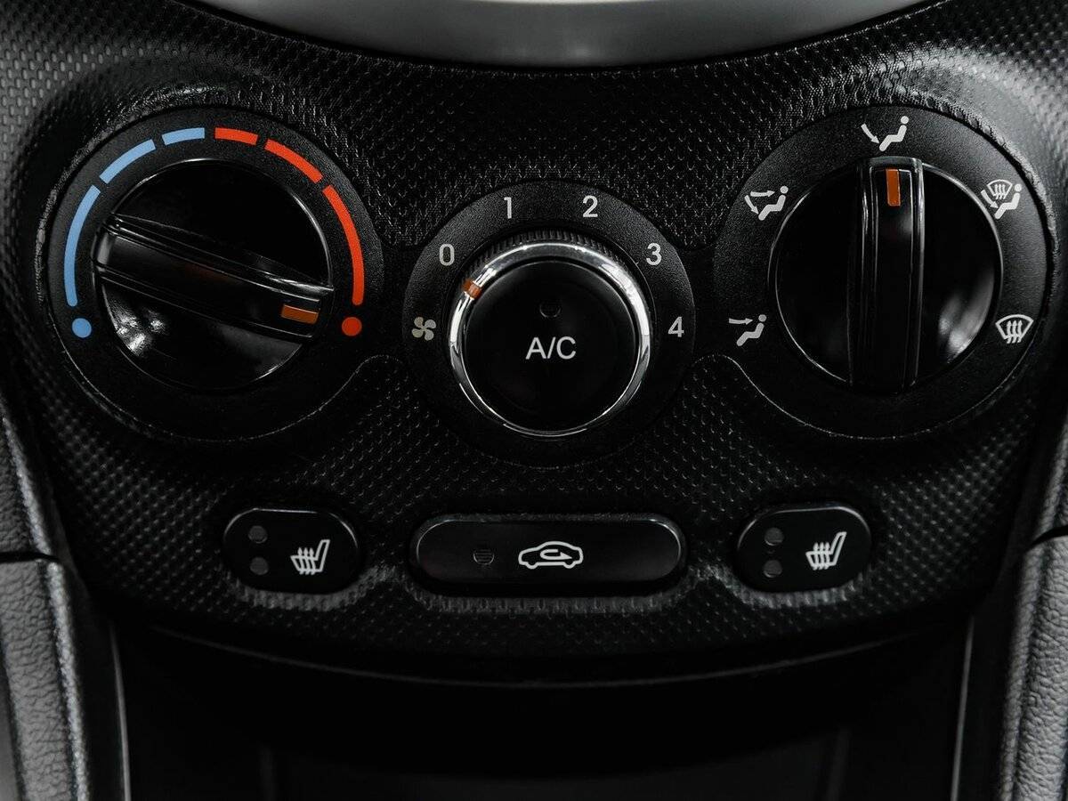 Купить Hyundai Solaris, 2011, 172 000 км, фото №13