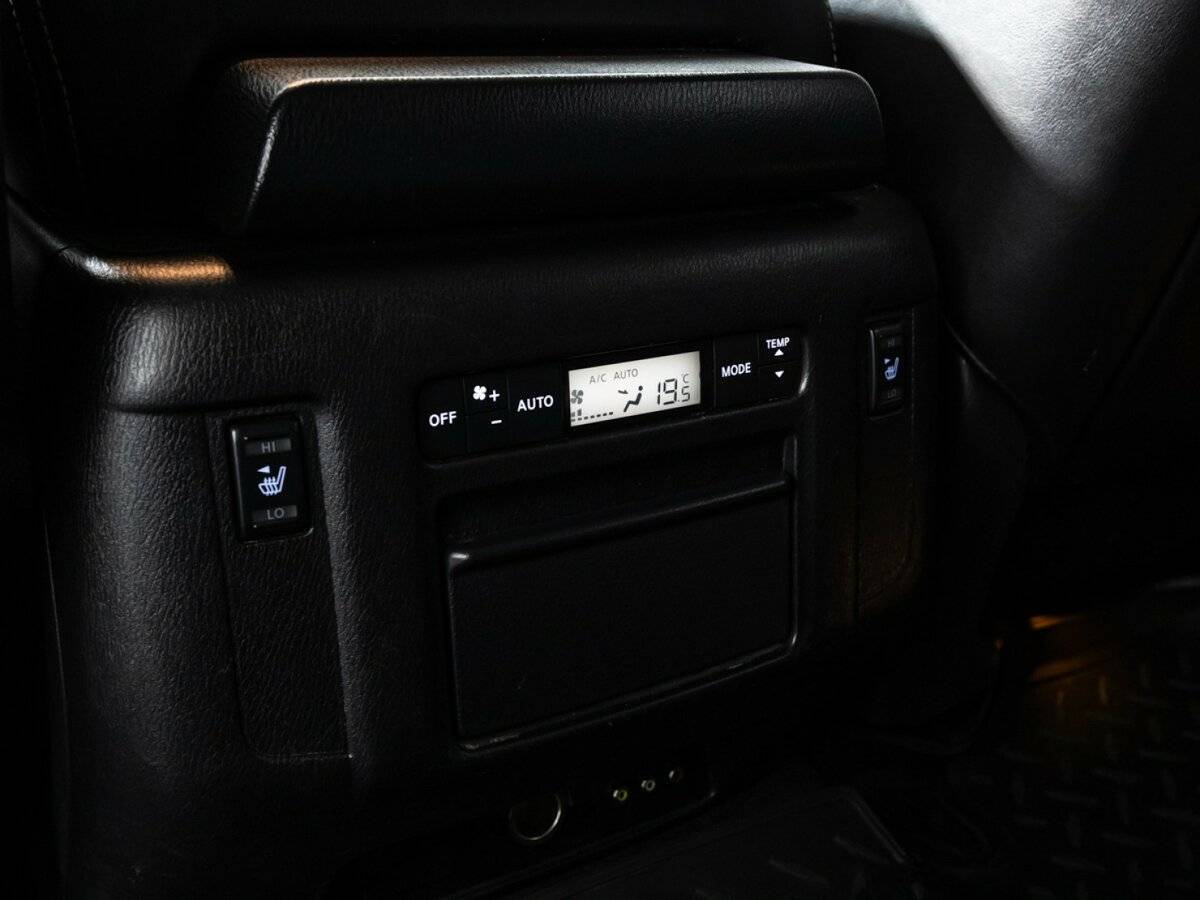 Купить Infiniti QX80, 2017, 129 877 км, фото №18