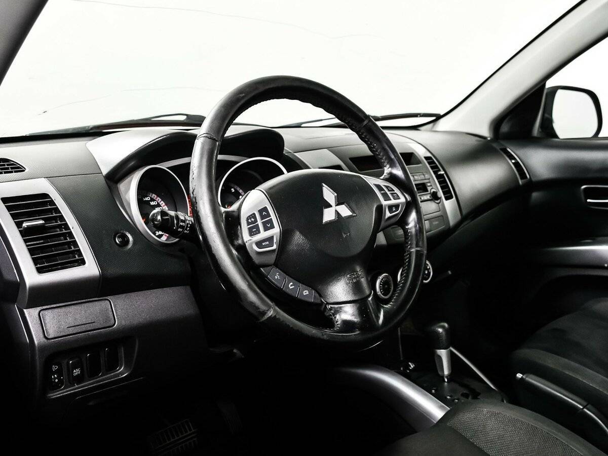 Купить Mitsubishi Outlander, 2008, 315 133 км, фото №13