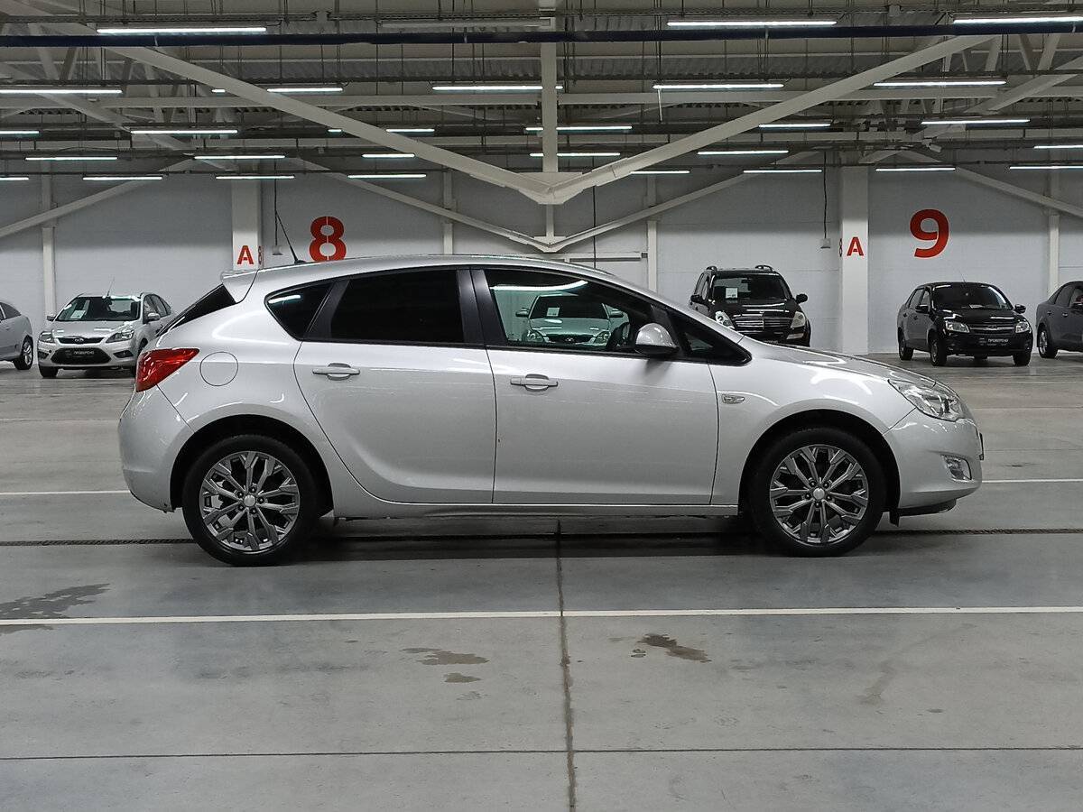 Купить Opel Astra, 2011, 131 802 км, фото №4