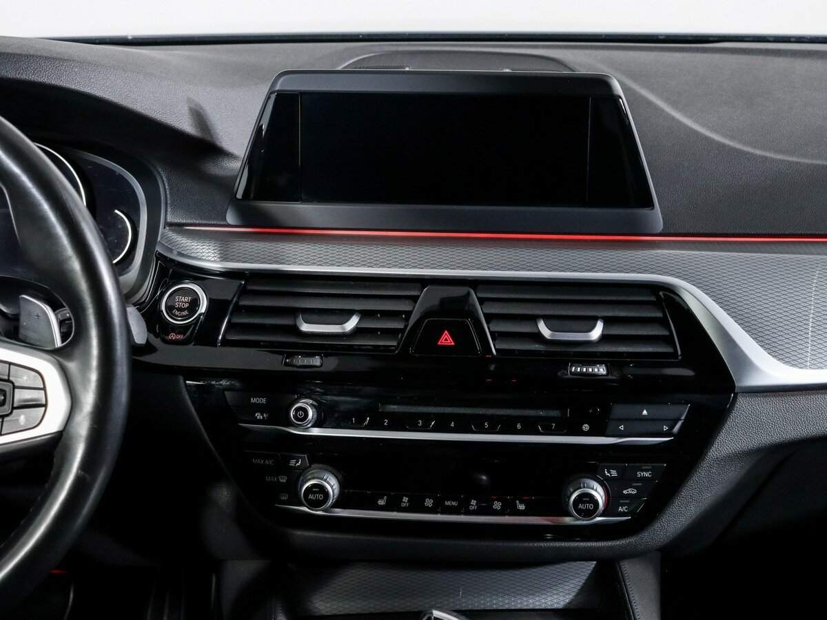 Купить BMW 5 серии 520d xDrive, 2019, 134 078 км, фото №10