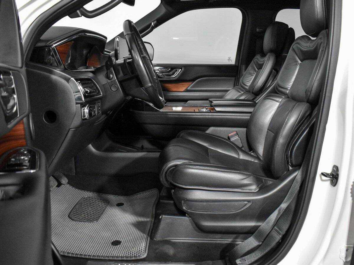 Купить Lincoln Navigator L, 2018, 34 389 км, фото №10