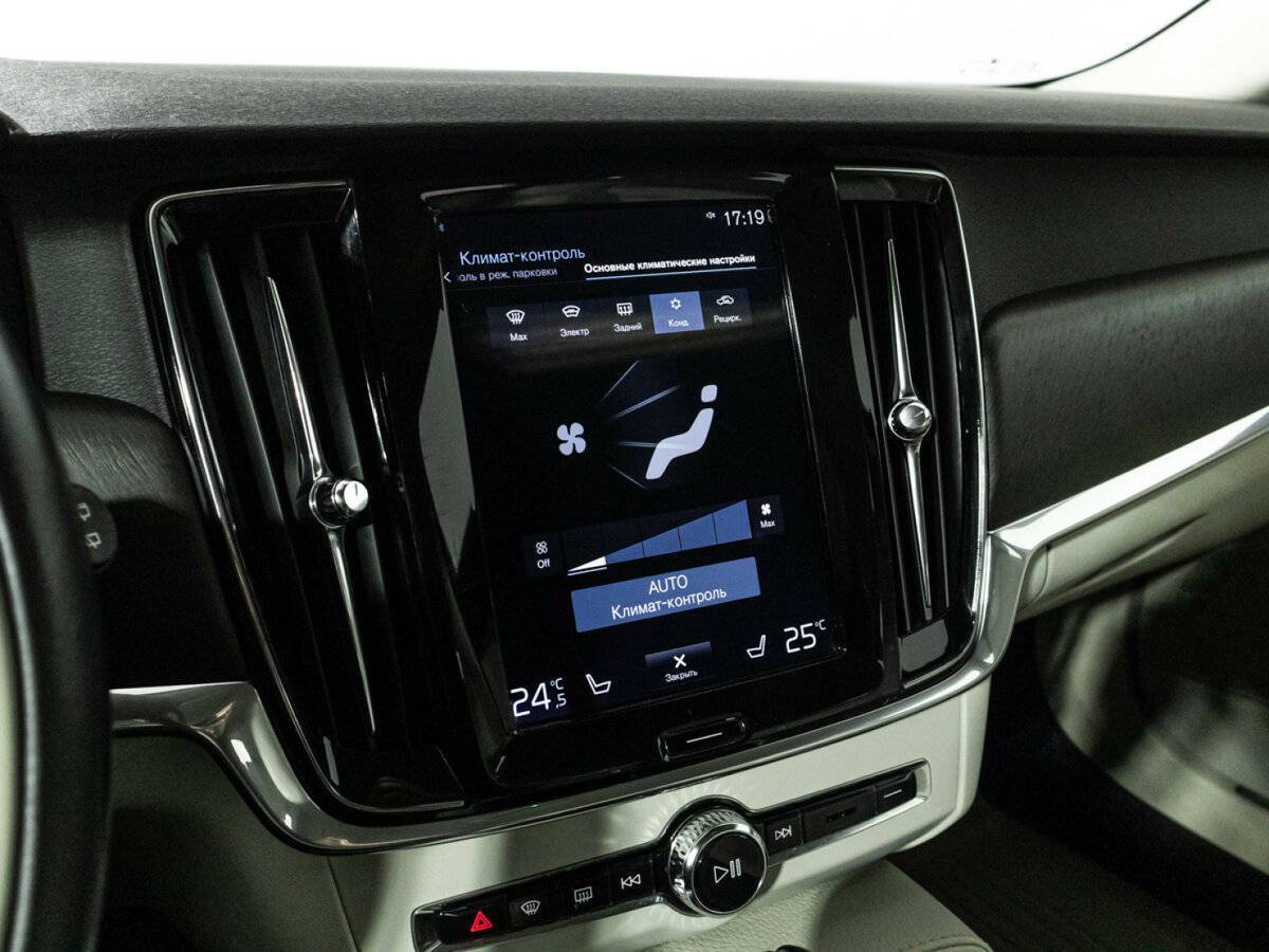 Купить Volvo V90 Cross Country, 2017, 126 000 км, фото №19