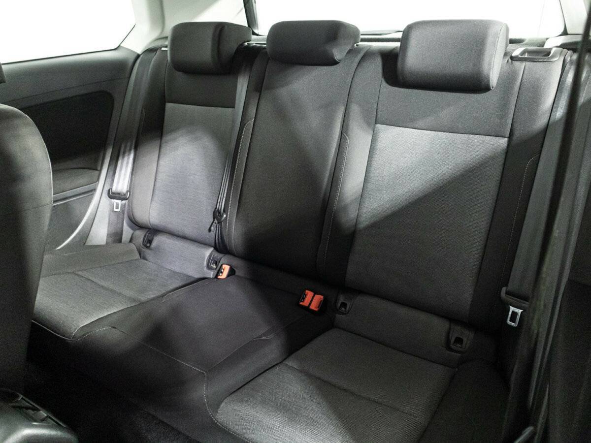 Купить Volkswagen Golf, 2013, 130 080 км, фото №10