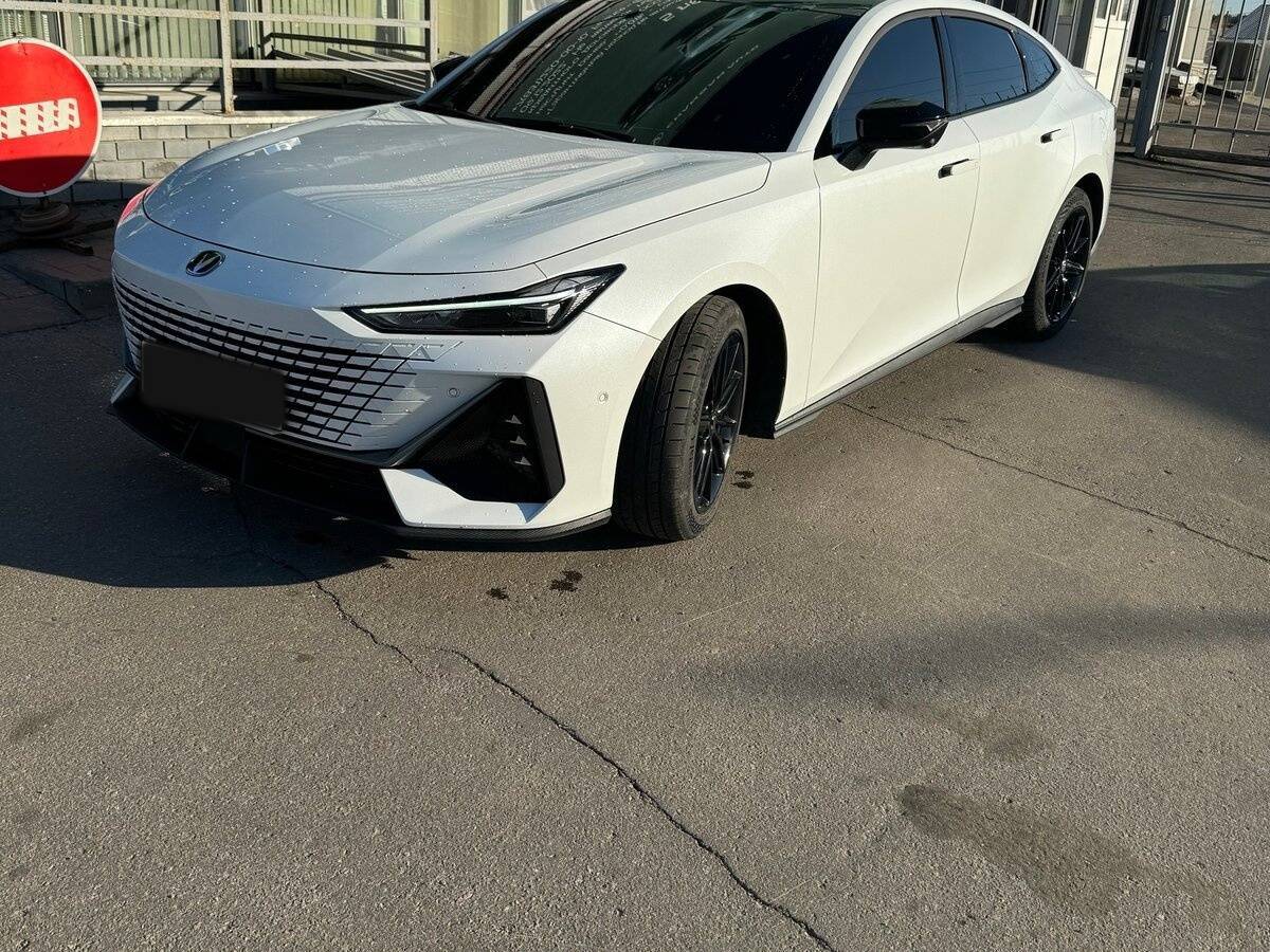 Changan UNI-V