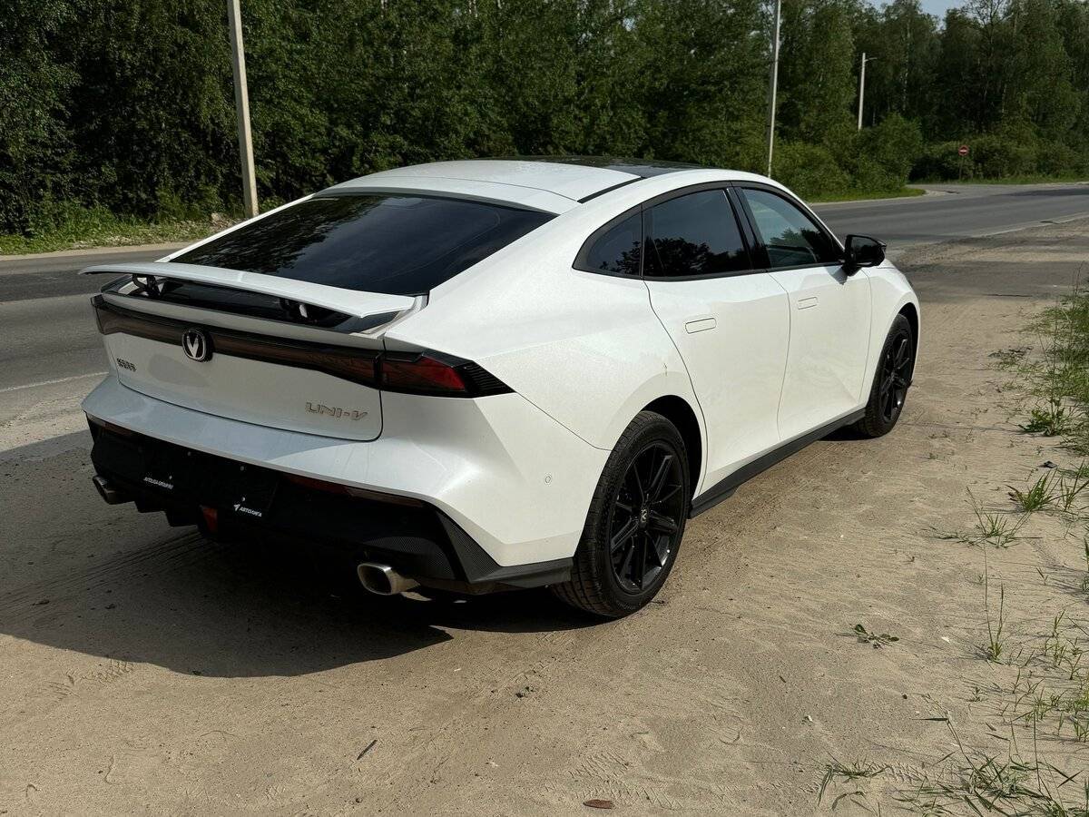Changan UNI-V