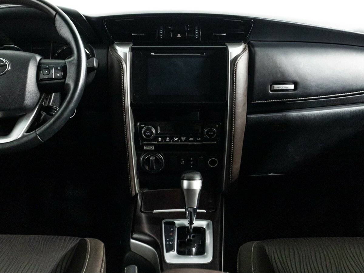 Купить Toyota Fortuner, 2017, 125 276 км, фото №12