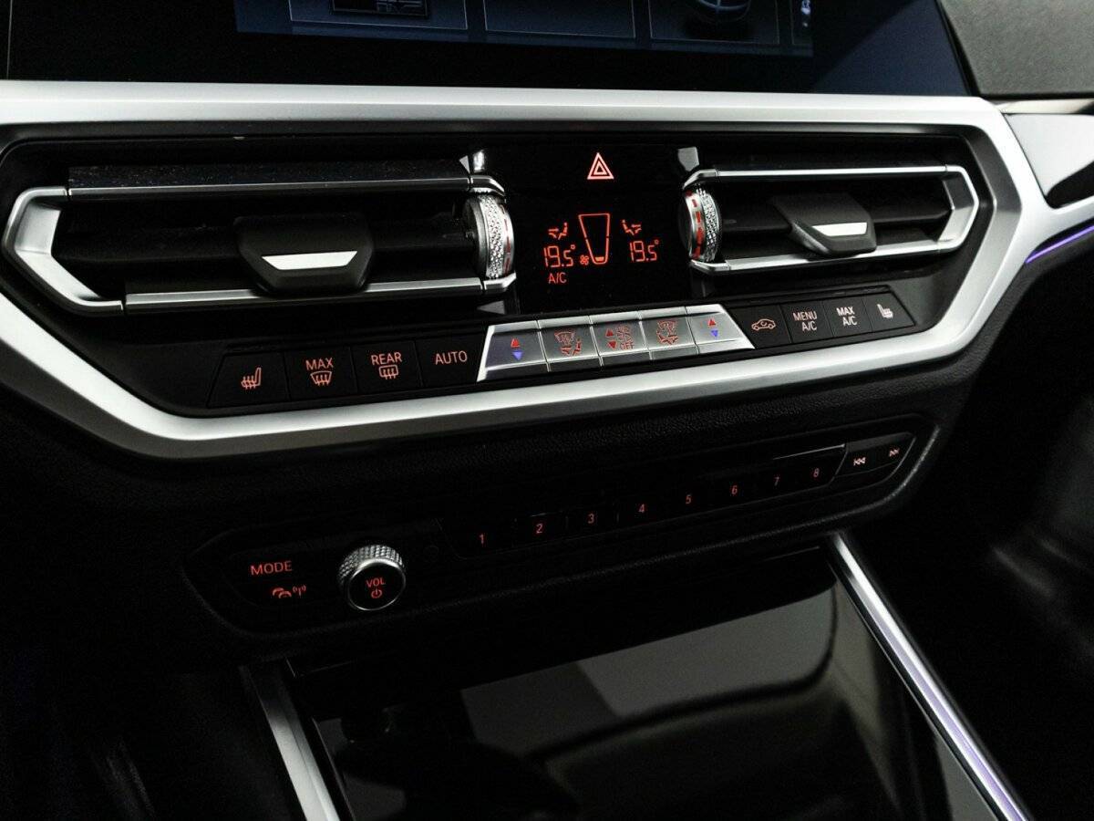 Купить BMW 3 серии 318d, 2019, 97 540 км, фото №20