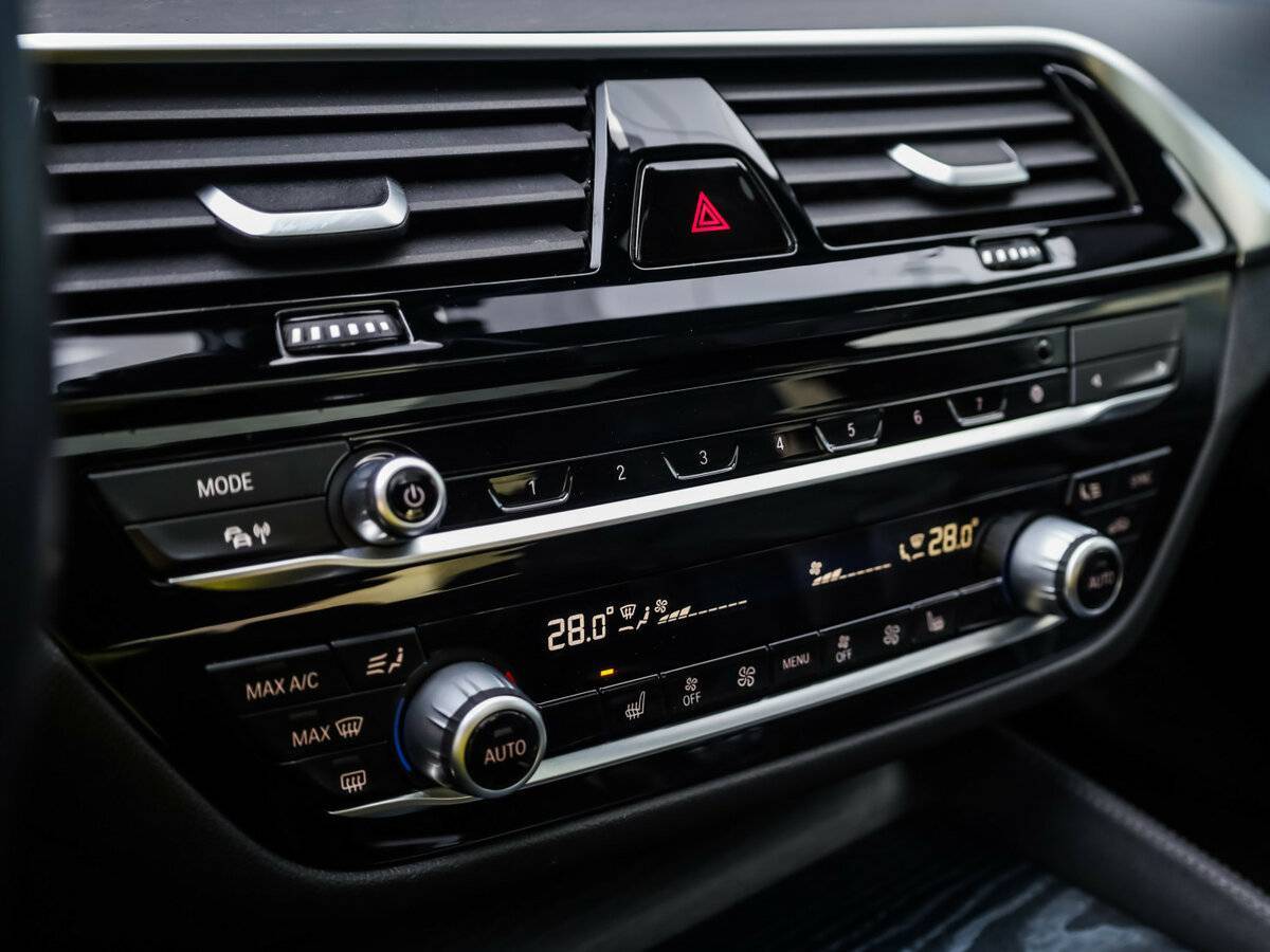 Купить BMW 5 серии 520d xDrive, 2021, 124 100 км, фото №22