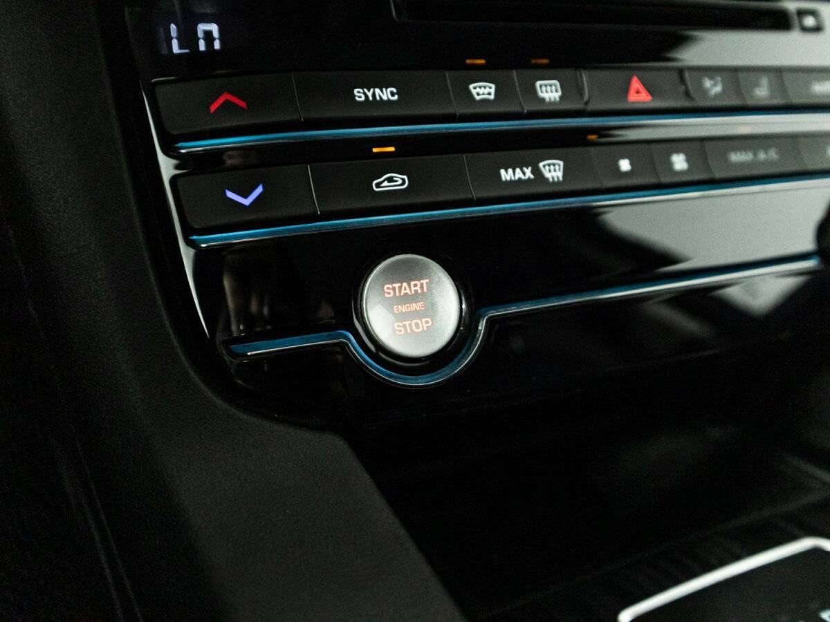 Купить Jaguar F-Pace, 2016, 159 996 км, фото №23