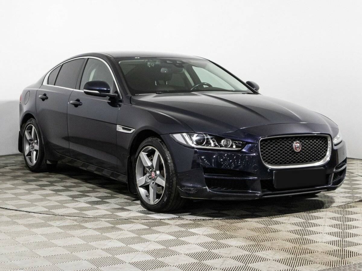 Jaguar XE