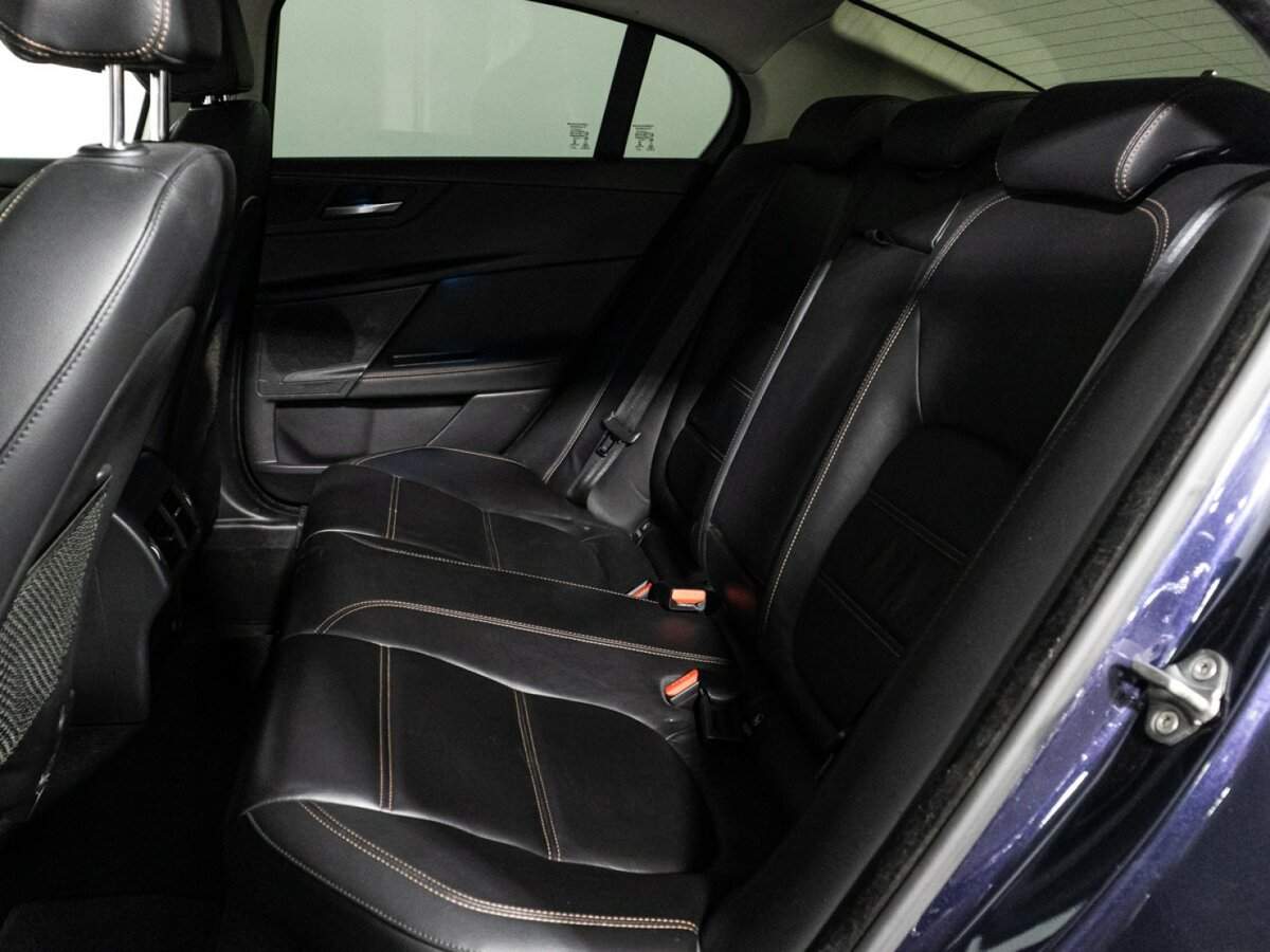 Купить Jaguar XE, 2016, 119 365 км, фото №10