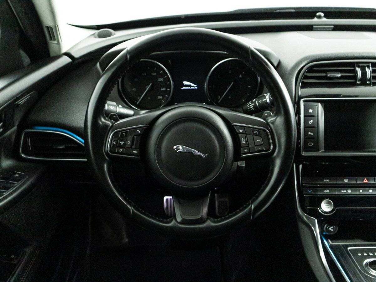 Купить Jaguar XE, 2016, 119 365 км, фото №21