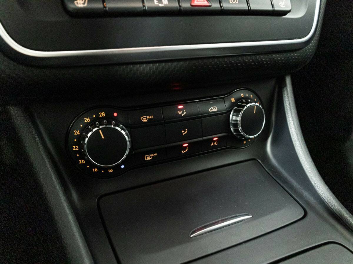 Купить Mercedes-Benz A-Класс 180, 2013, 75 397 км, фото №17