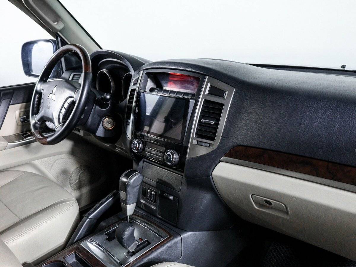 Купить Mitsubishi Pajero, 2017, 93 675 км, фото №6