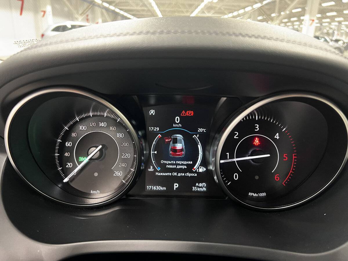 Купить Jaguar E-Pace, 2018, 171 611 км, фото №13