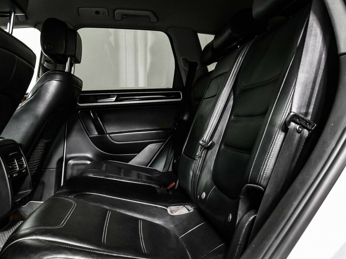 Купить Volkswagen Touareg, 2011, 357 380 км, фото №12