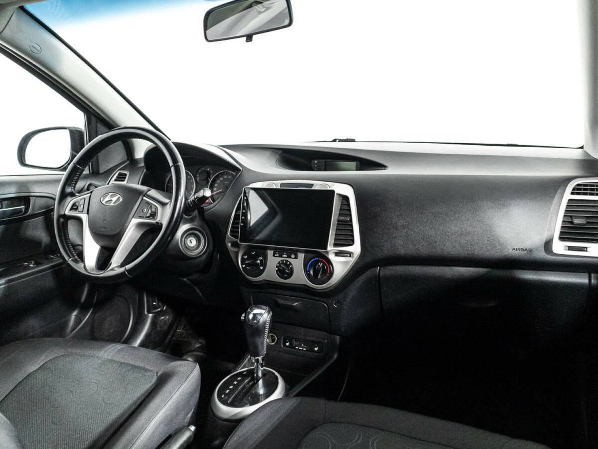 Купить Hyundai i20, 2009, 169 282 км, фото №9