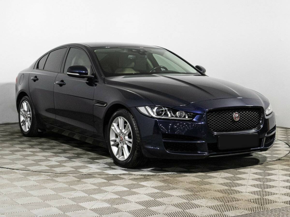 Jaguar XE