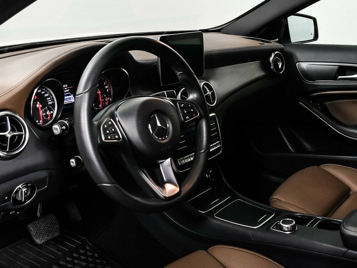 Купить Mercedes-Benz GLA 250, 2018, 16 797 км, фото №13