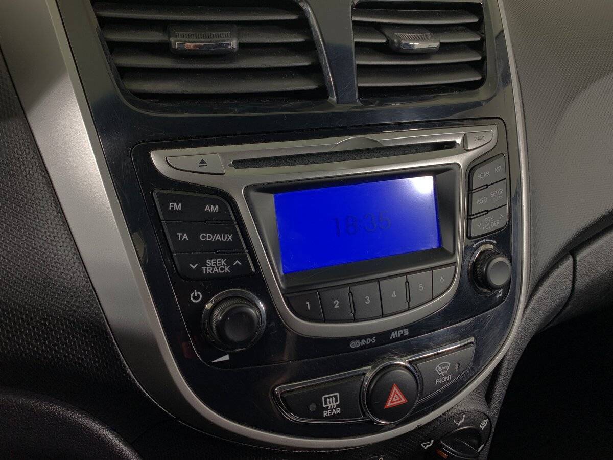 Купить Hyundai Solaris, 2013, 236 946 км, фото №15