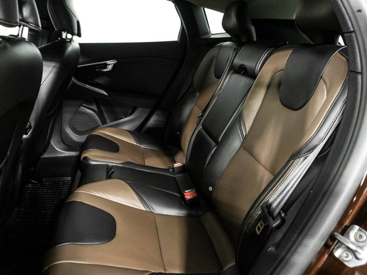 Купить Volvo V40 Cross Country, 2019, 51 192 км, фото №10