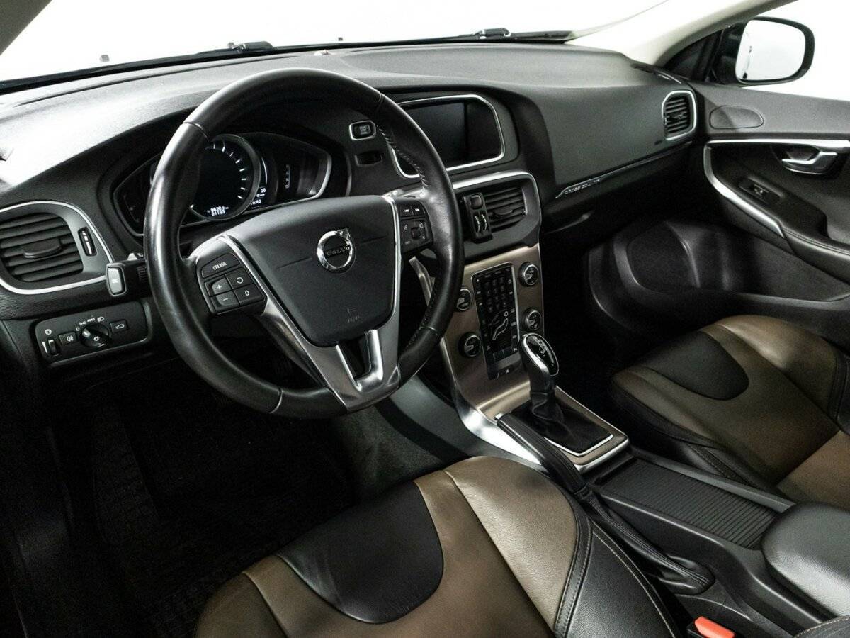 Купить Volvo V40 Cross Country, 2019, 51 192 км, фото №11