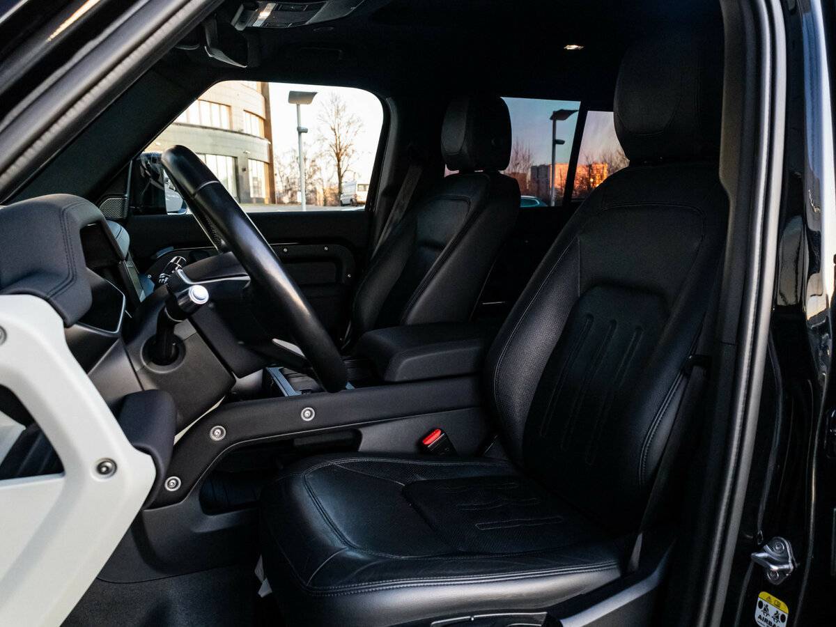 Купить Land Rover Defender 110, 2021, 60 783 км, фото №19