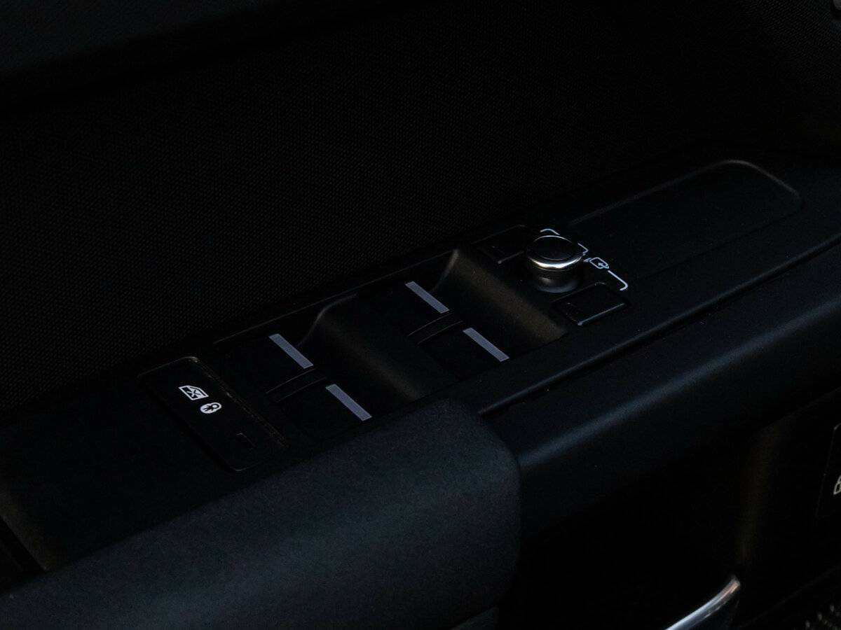 Купить Land Rover Defender 110, 2021, 60 783 км, фото №23