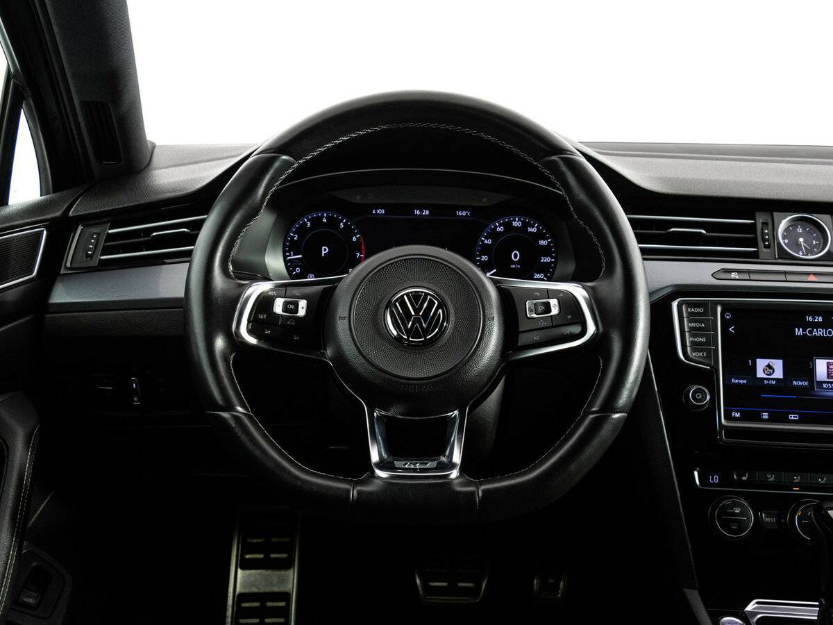 Купить Volkswagen Passat, 2016, 228 105 км, фото №12