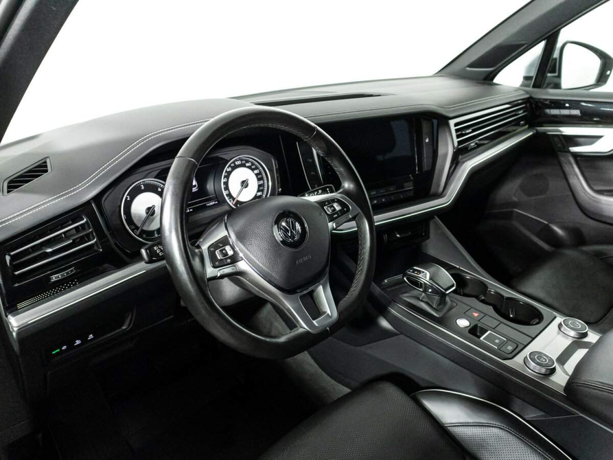 Купить Volkswagen Touareg, 2018, 142 477 км, фото №11