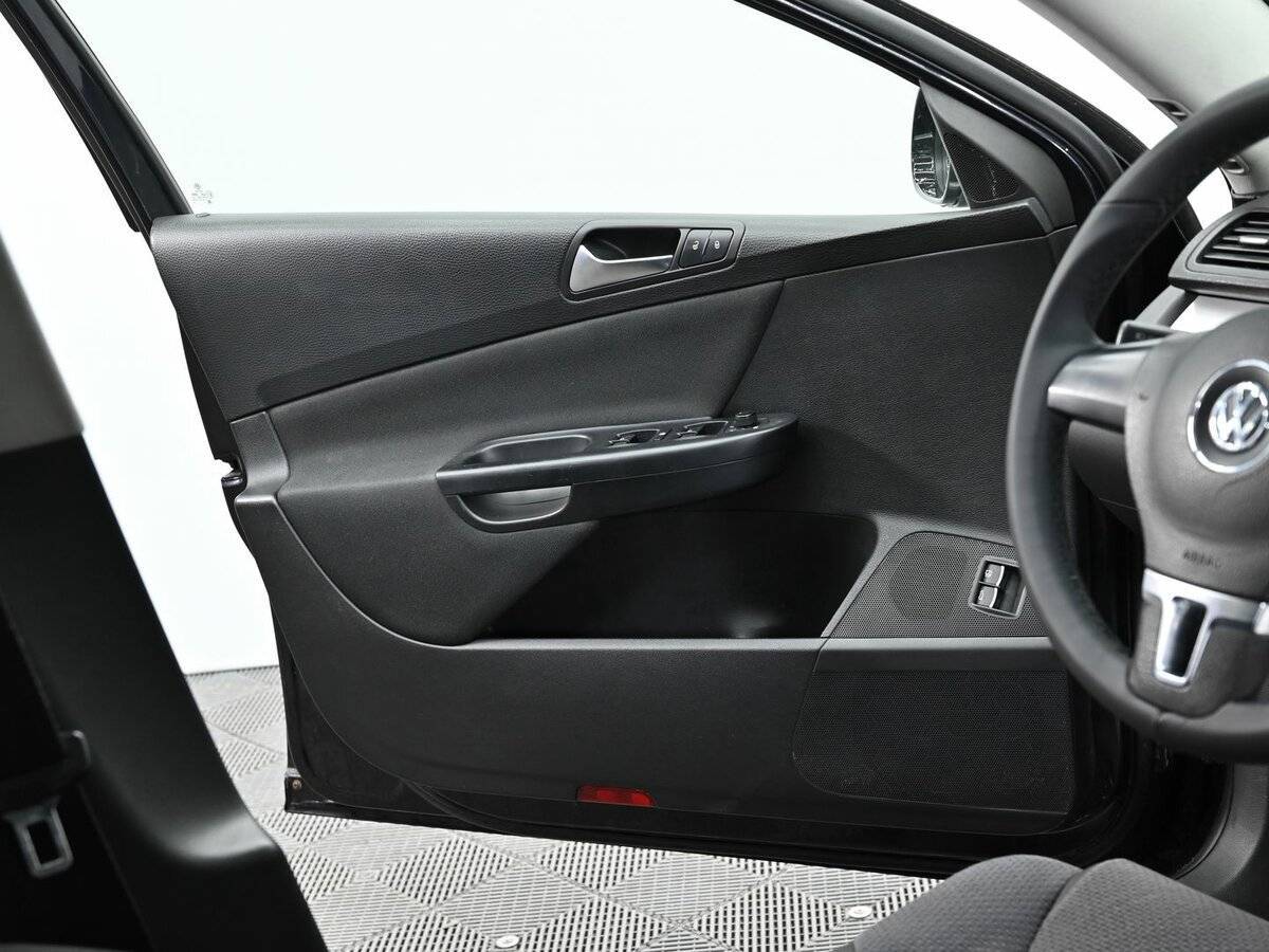 Купить Volkswagen Passat, 2010, 183 000 км, фото №6