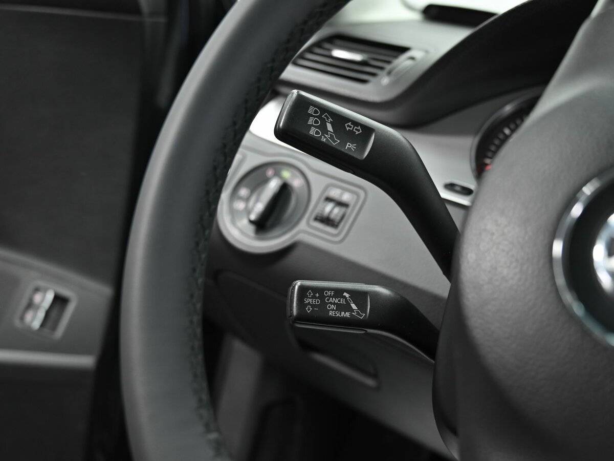 Купить Volkswagen Passat, 2010, 183 000 км, фото №9