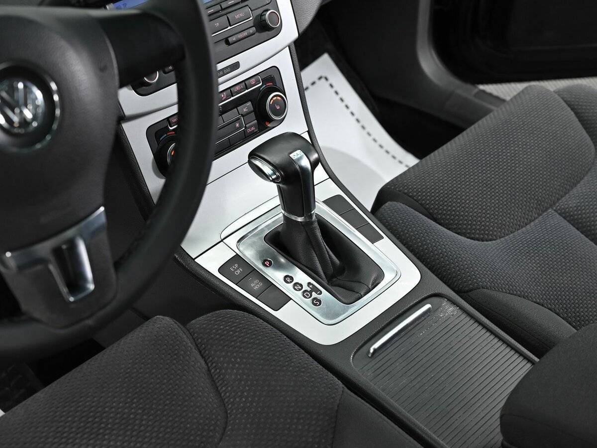 Купить Volkswagen Passat, 2010, 183 000 км, фото №11