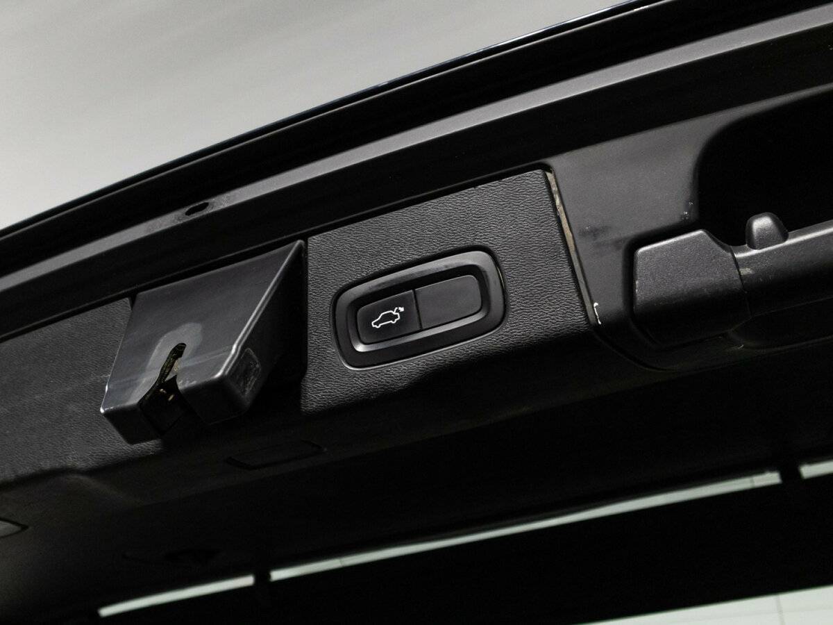 Купить Volvo XC60, 2019, 74 500 км, фото №15