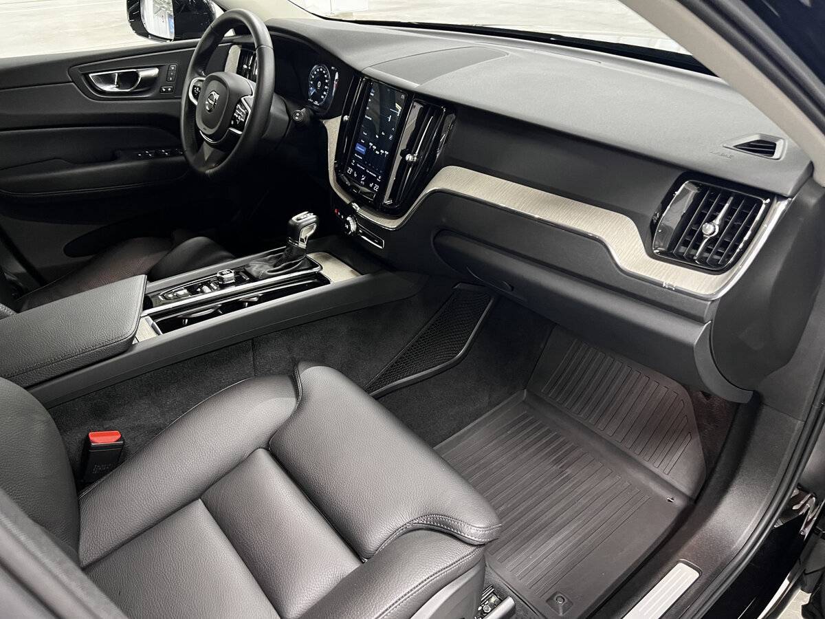 Купить Volvo XC60, 2018, 42 222 км, фото №11