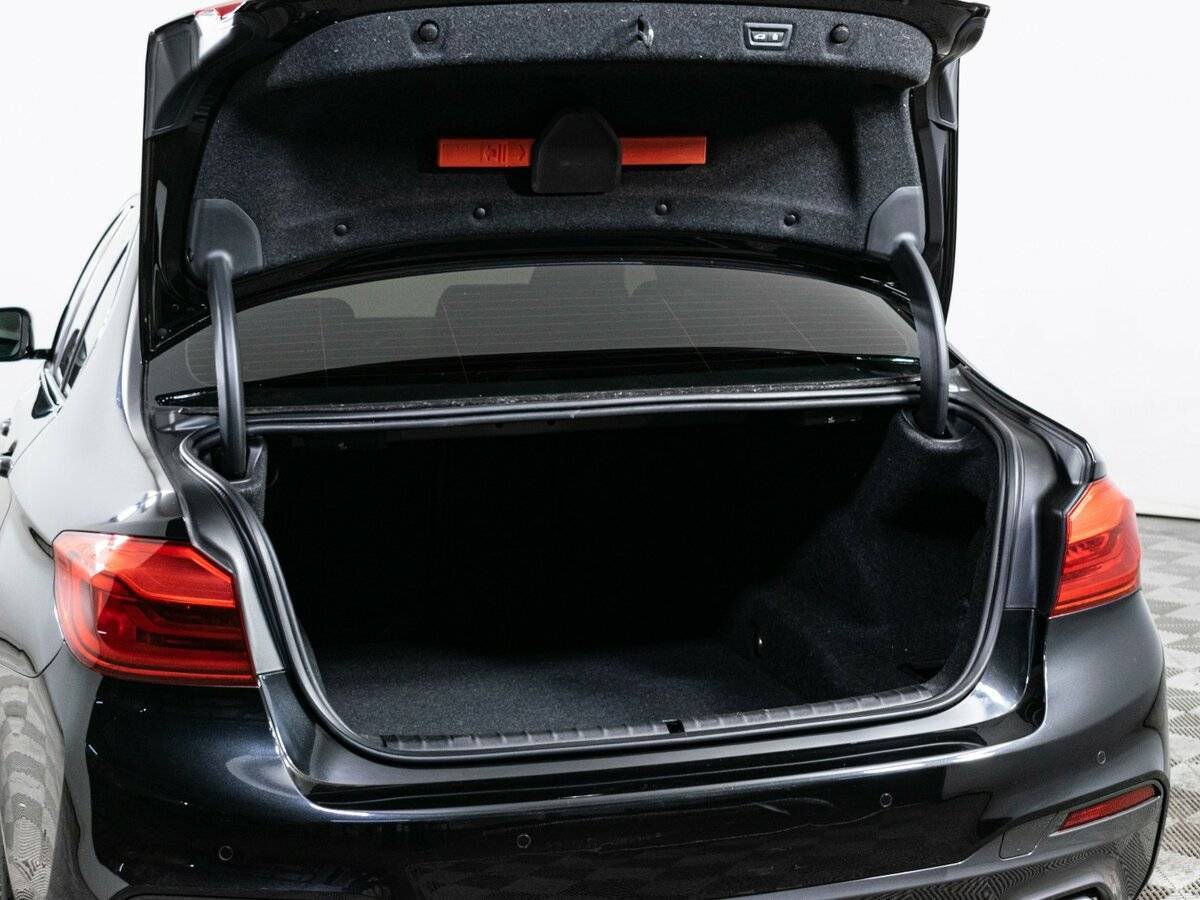 Купить BMW 5 серии 520d xDrive, 2019, 45 000 км, фото №9