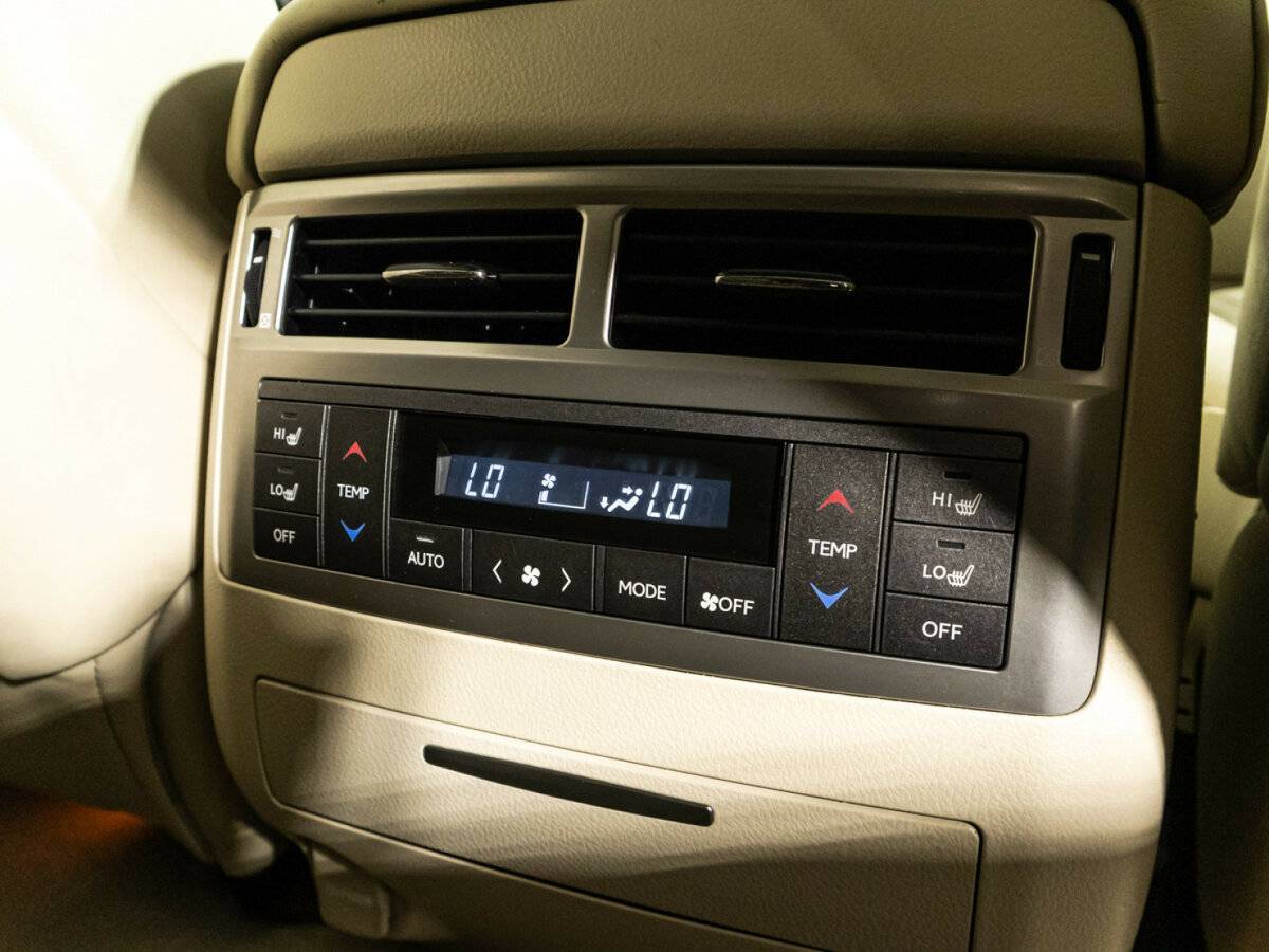 Купить Lexus LX 570, 2013, 99 939 км, фото №28