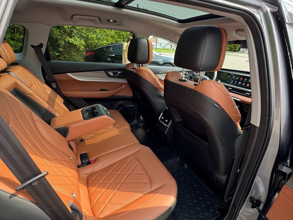 Купить Chery Tiggo 8 Pro e+, 2023, 8 800 км, фото №16