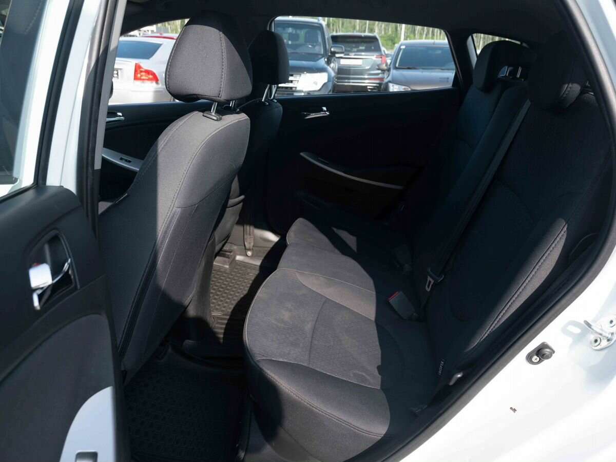 Купить Hyundai Solaris, 2014, 196 910 км, фото №10