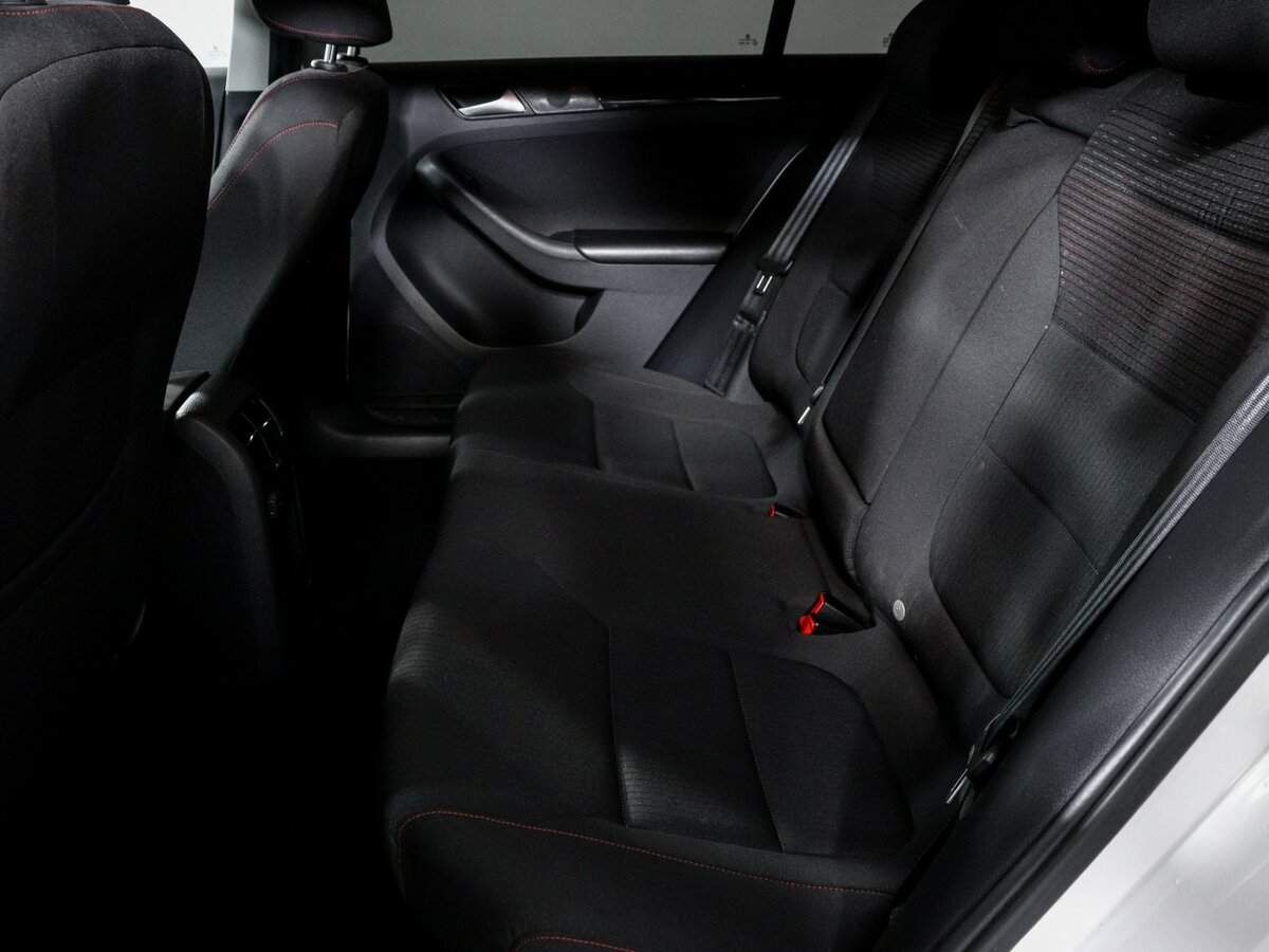 Купить Volkswagen Jetta, 2017, 68 475 км, фото №10