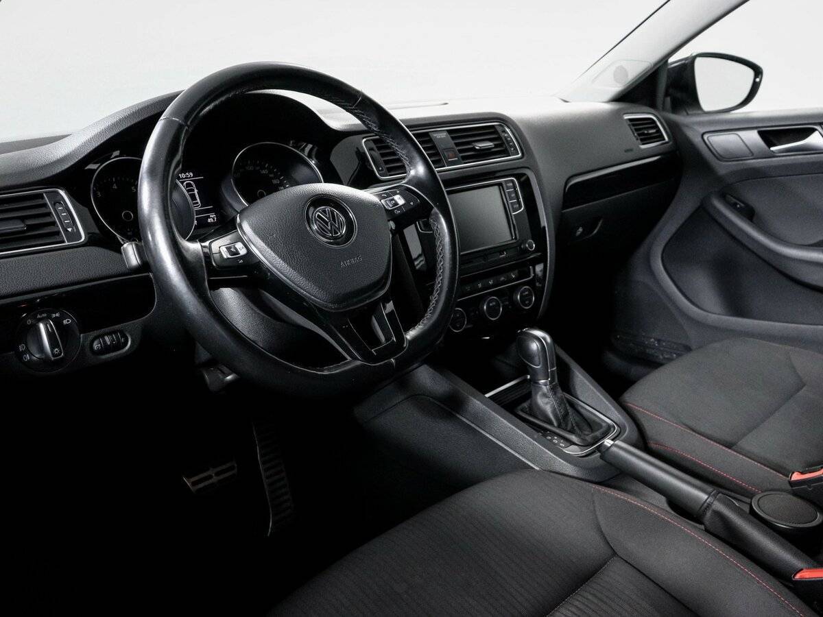 Купить Volkswagen Jetta, 2017, 68 475 км, фото №14