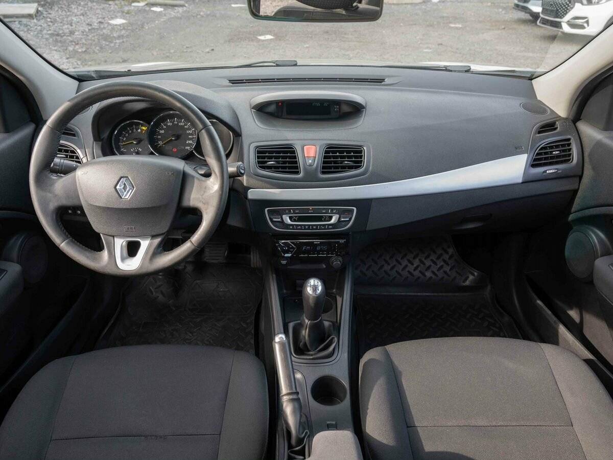 Купить Renault Fluence, 2010, 232 262 км, фото №13