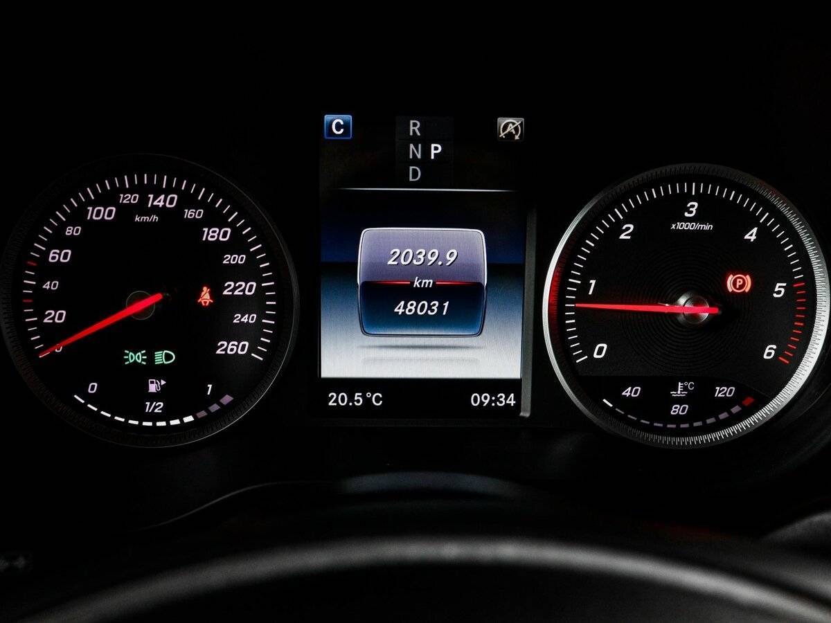 Купить Mercedes-Benz GLC 220 d, 2015, 48 035 км, фото №11