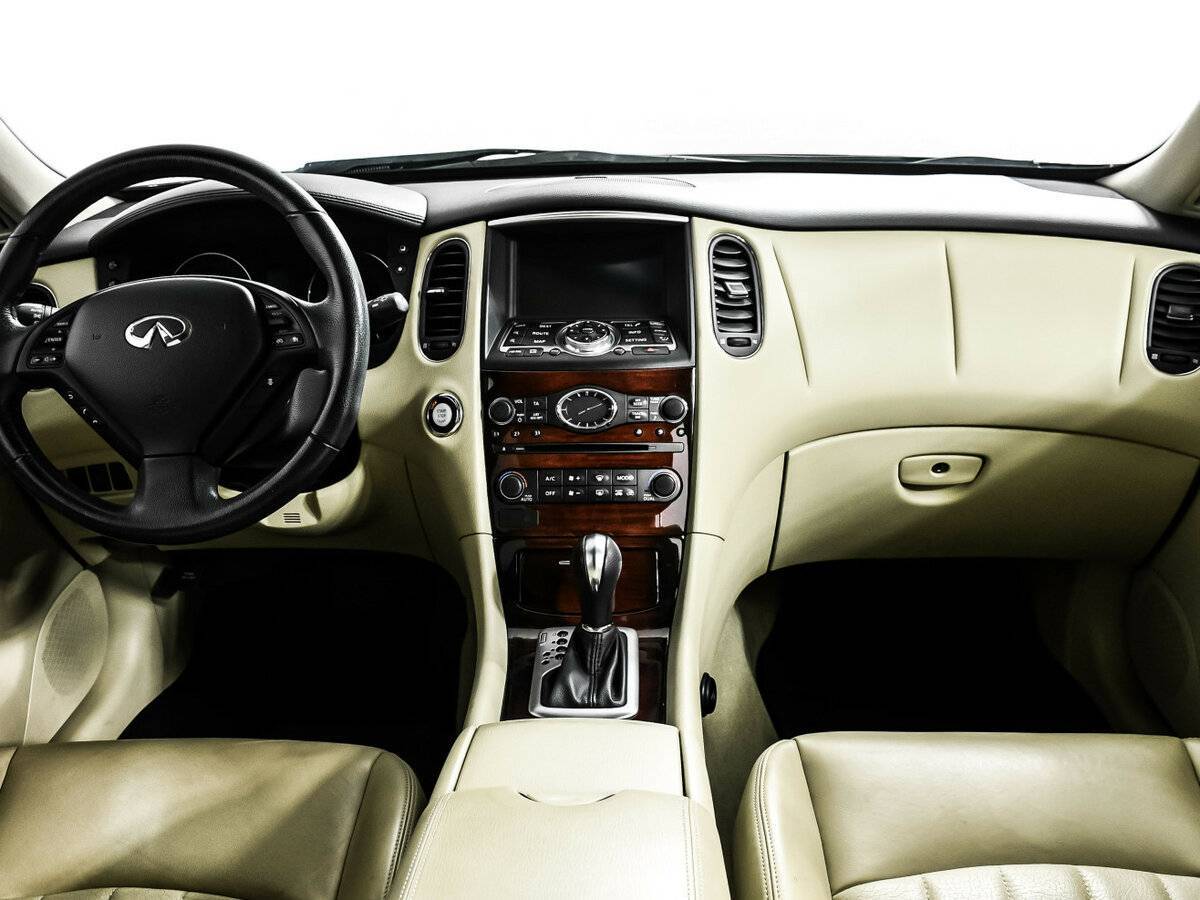 Купить Infiniti QX50, 2015, 140 943 км, фото №11