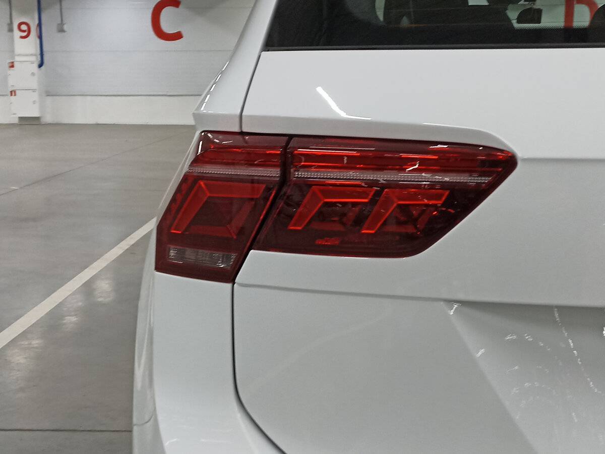 Купить Volkswagen Tiguan, 2022, 23 141 км, фото №9