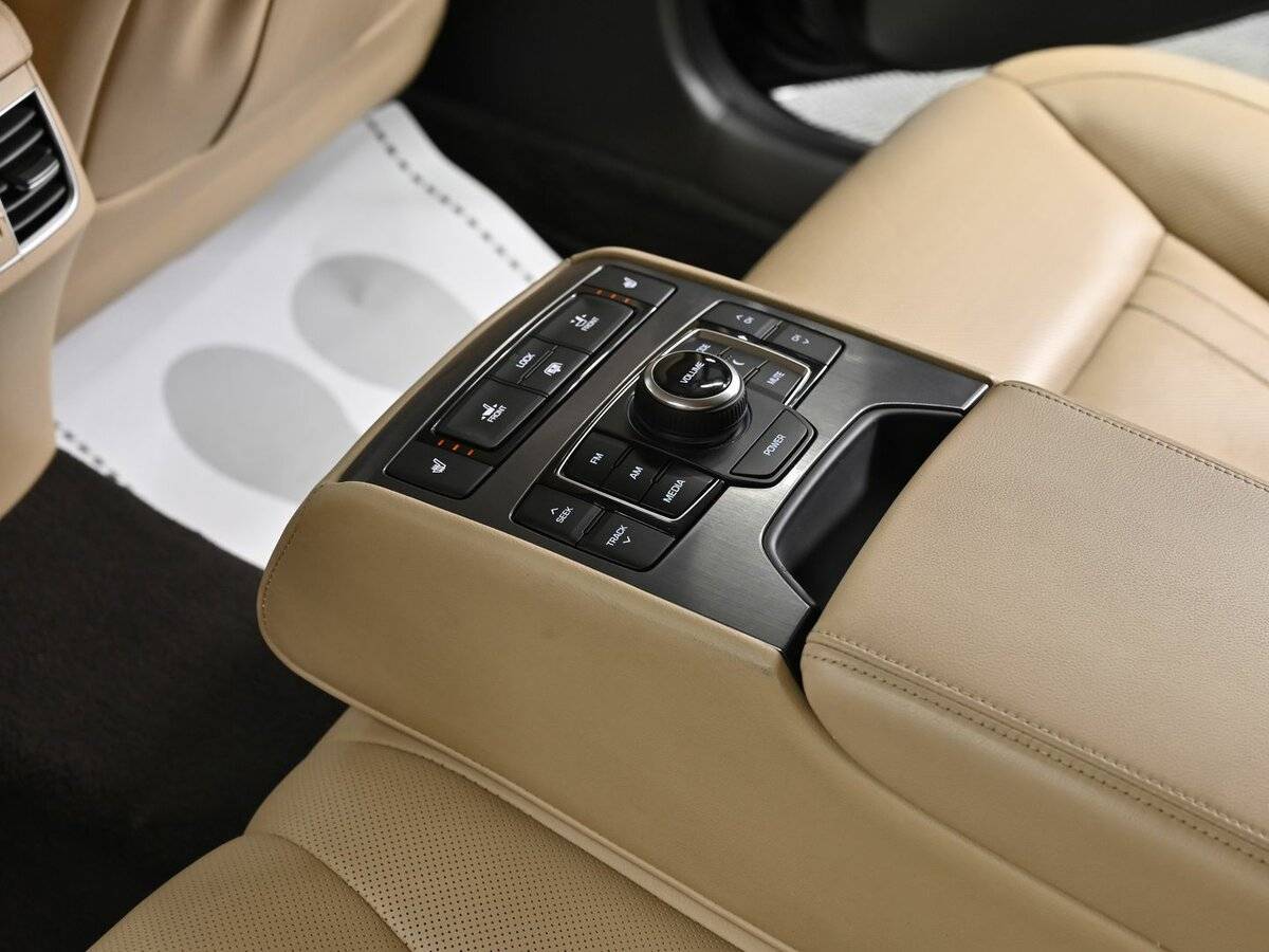 Купить Hyundai Genesis, 2016, 142 000 км, фото №19